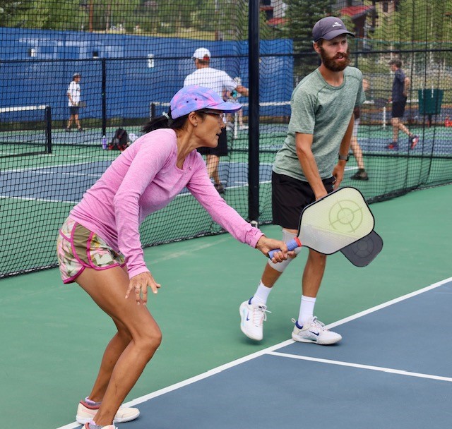 Woman unknowingly plays pickleball with Steelers